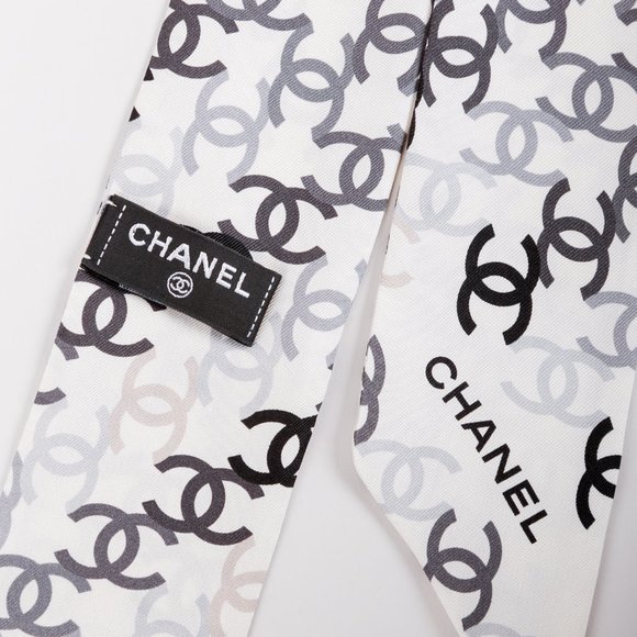 SOLD Chanel Maxi Twilly Scarf - Picture 3 of 6